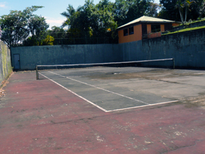 The upper tenns court.